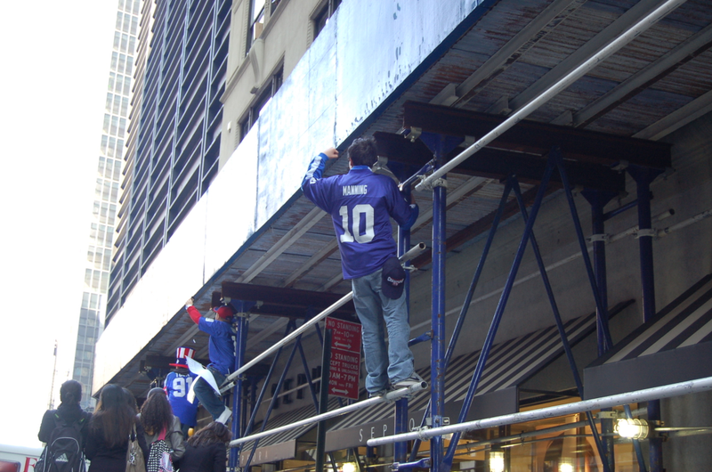 Illustration for article titled The Giants Parade, Through The Lens Of A Guy Who Got Kicked Out Of It